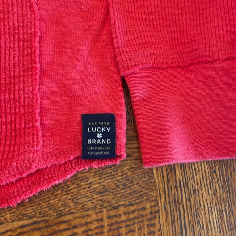 Lucky Brand Red Crewneck waffle Henley, large - Picture 2 of 5